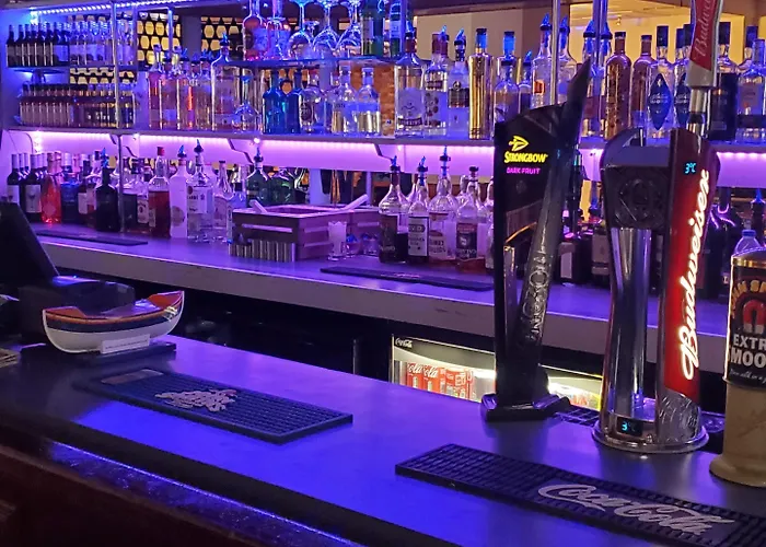 Melville - Central LocationAirport Hotel